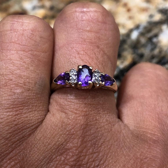10k gold amethyst/diamonds ring - Picture 3 of 11